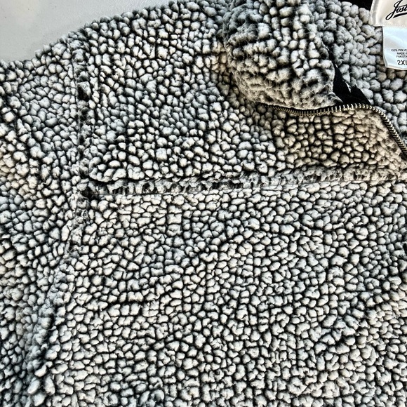 Light Grey Sherpa 2021 Pullover, Size 2XL - Picture 6 of 14